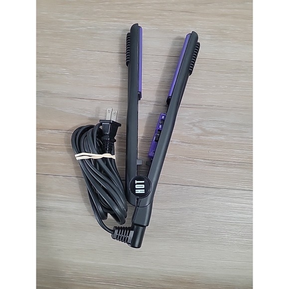 Hot Tools Other - Hot Tools Professional Ceramic Tourmaline 1" Salon Flat Iron